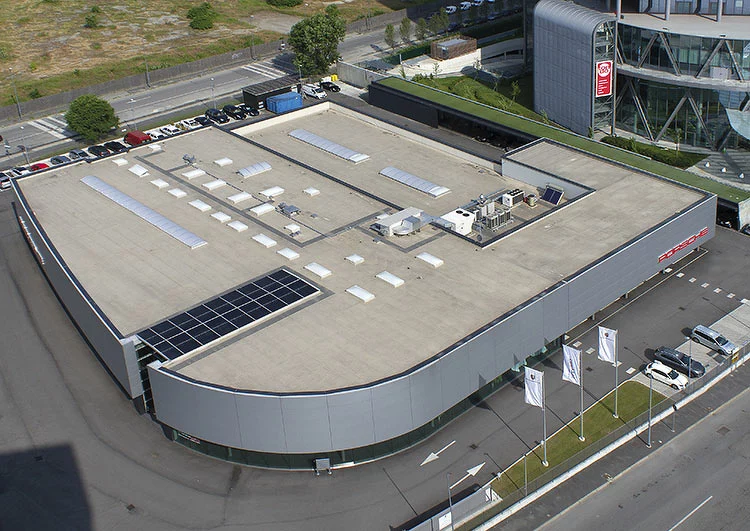 Bâtiment Porsche à Mailand, couverture membrane TPO